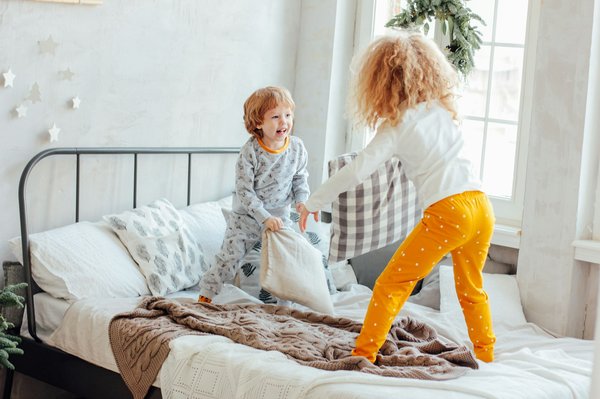 Pourquoi aménager un lit mi-hauteur dans la chambre de votre enfant ?